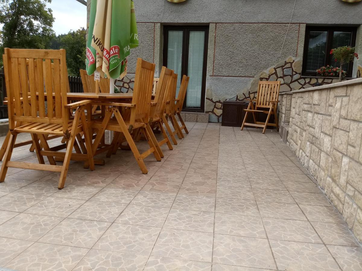 Penzion Apartmany Becov Bečov nad Teplou Exterior foto