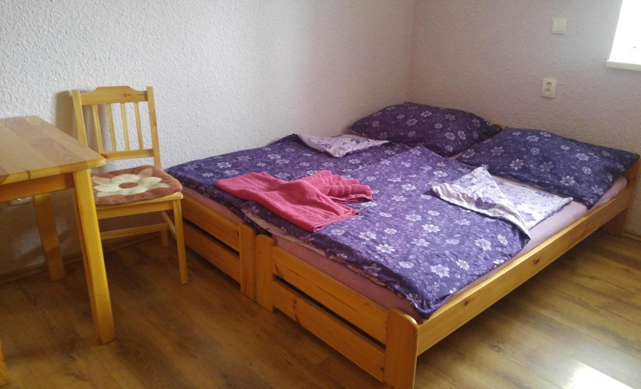 Penzion Apartmany Becov Bečov nad Teplou Exterior foto